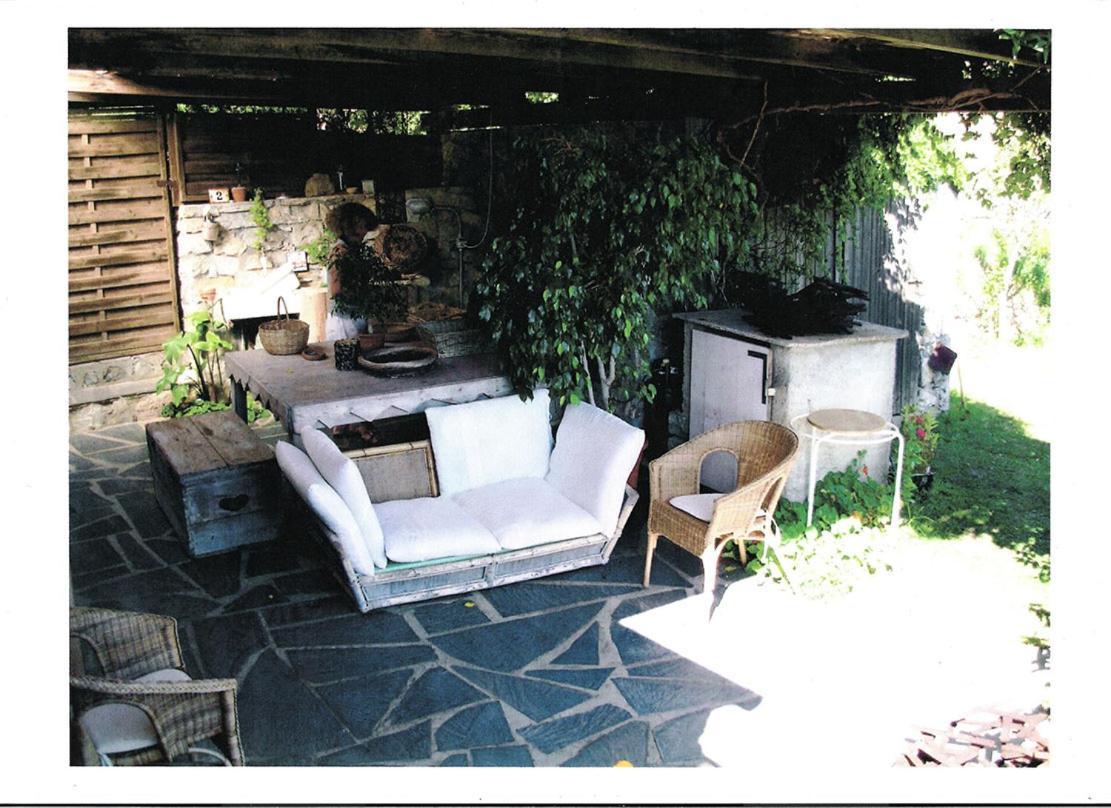 Cottage La Casa Del Pittore Reggimonti Exterior photo